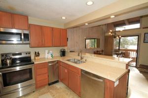 Mammoth Ski Racquet Club 86 - Pet Friendly