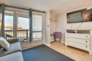 Beachfront 14 Condo on Old Orchard Beach