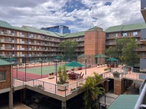 Chic East End Apartment