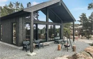 Gorgeous Home In Dølemo With Wifi - Åmli