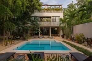 Nomad Humans Coliving Apartments