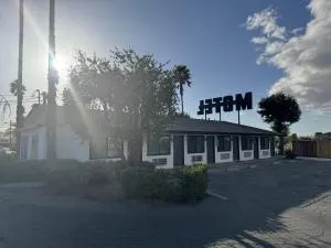 Sun Leisure Motel - بيري