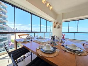 APT 1401 - Frente Mar - 4 suítes - BC - Sensacional