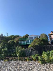 Primera Vista, increíble casa frente al mar