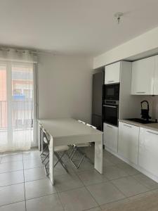 Appartements Superbe Appartement - Near Paris : photos des chambres