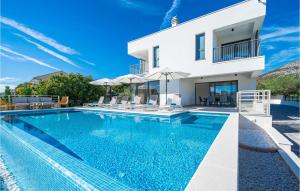 Beautiful Home In Seget Vranjica