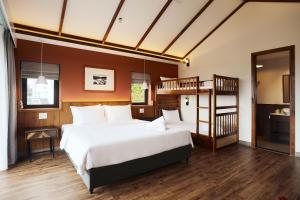 Suite nhìn ra núi (Suite with Mountain View)