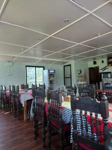 Meshrom Guest House and Restaurant