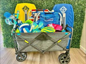 1 Block to the Sand Stylish & Spacious Studio!