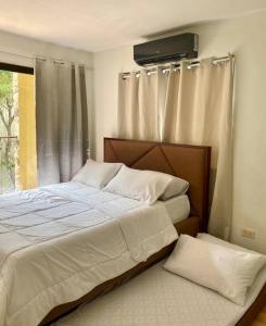 Minimalist Family 2BR Ground Floor Fast Wifi Free Pool beside SM Mall