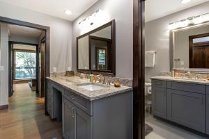 SunRiver Condos E104 condo