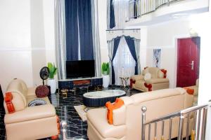 Exclusive Villa 24Hr Solar Electricity