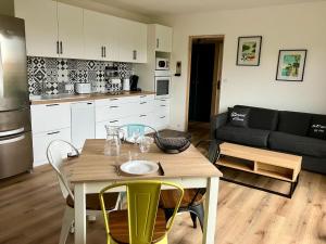 Appartements Appartement - St Brevin Les Pins - Hyper Centre - Fibre - Parking - Jusqu-a 6 personnes : photos des chambres