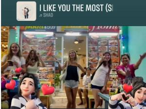 Haadrin Fellini Hostel & Pizzeria