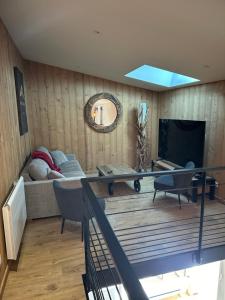 Spacieux et beau duplex au pied des pistes et centre station avec balcon