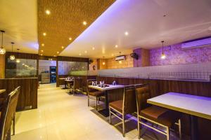 FabHotel Narsingi - Nr Global Eye Hospital, Narsingi