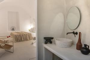 Kyrkos Residency by SV