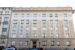 Prague Heart of Old Town Comfy Home 2BDR 2BATH