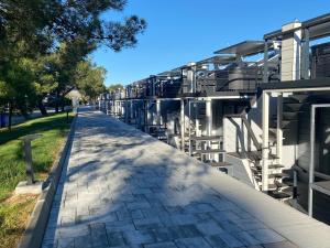 Floating House - MARINA PEARL