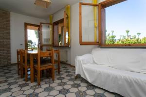 Marcelli, quadrilocale con terrazzo vista mare - M117