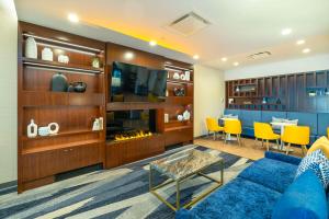 Comfort Suites Kelowna