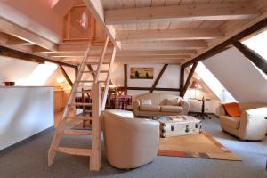 Domaine La Cour Des Nobles - Demeure, Maison et Appartements au coeur de Riquewihr : photos des chambres
