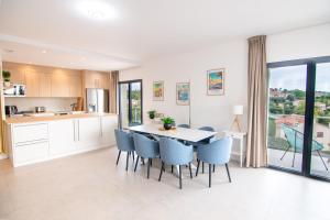 Appartements 4 pieces Luxe - Acces Piscine : photos des chambres