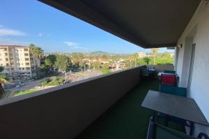06CH Beautiful T3 with terrace - 300m Exflora park