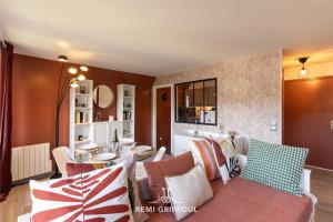 28 Bonnes Raisons - Lovely Duplex - City Center with private parking