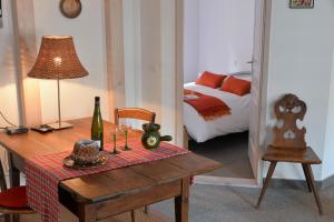 Domaine La Cour Des Nobles - Demeure, Maison et Appartements au coeur de Riquewihr : photos des chambres