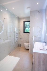 Appartements 4 pieces Luxe - Acces Piscine : photos des chambres