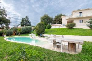 Appartements 4 pieces Luxe - Acces Piscine : photos des chambres