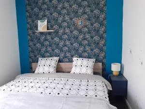 L'artistique, 4 lits, 2 chambres, stationnement gratuit, spacieux, atypique - 博沃