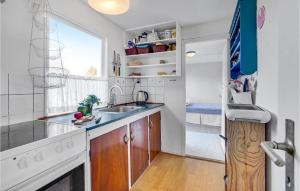 2 Bedroom Amazing Home In Væggerløse