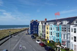 Barmouth beach ground level