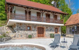 2 Bedroom Lovely Home In Ozalj