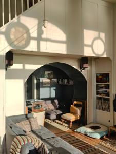 Seaside Beach House and Smugglers Caves