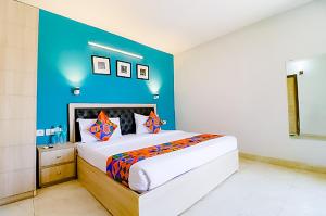 Hotel In West Vinod Nagar