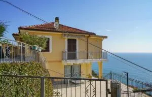 5 Bedroom Beautiful Home In Cipressa - Civezza