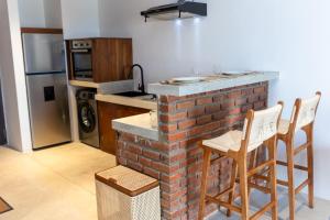 Ocean Breeze Studio Apartment by Seahorse Negombo
