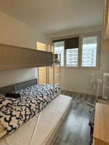 Appartements 4 Beds Apartment close PARIS center : Appartement 2 Chambres