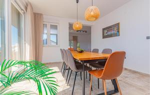 Beautiful Home In Zaboric