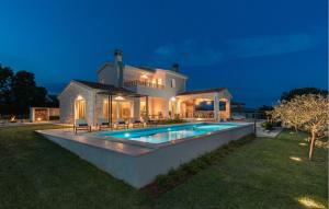 Gorgeous Home In Sveti Lovrec With Wifi