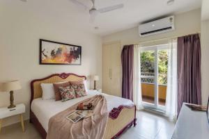 Pebble 1 BHK Apartment by tisyastays
