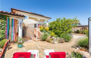 Four-Bedroom Holiday Home In Vodnjan