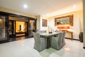 3-BR Private Pool Samudra Villa Umalas 10-min to Canggu Beach