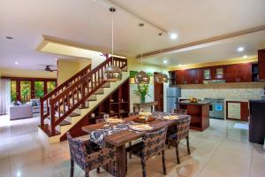 3-BR Private Pool Samudra Villa Umalas 10-min to Canggu Beach
