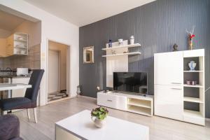 Sunshine Rhapsody Apartment