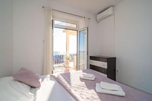 Sunshine Rhapsody Apartment