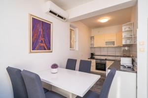 Sunshine Rhapsody Apartment